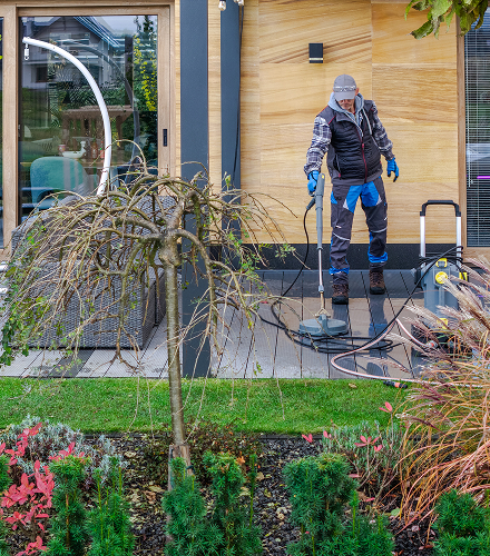 Commercial cleaning service on the Sapphire Coast