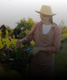 Weeding and pruning service